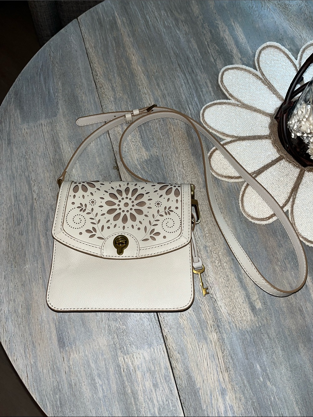 Fossil Women's Beige Laser-Cut Crossbody Bag - Elegant Neutral Shoulder Bag